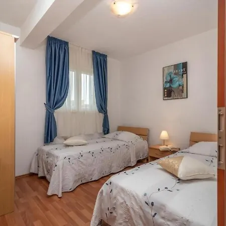 With Swimming Pools Seget Vranjica, Trogir - 24447 Apartamento Donji Seget
