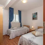 With Swimming Pool Seget Vranjica, Trogir - 24447 Daire Donji Seget