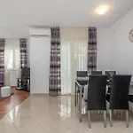 With Swimming Pool Seget Vranjica, Trogir - 24447 Daire