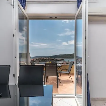 With Swimming Pool Seget Vranjica, Trogir - 24447 Apartament *