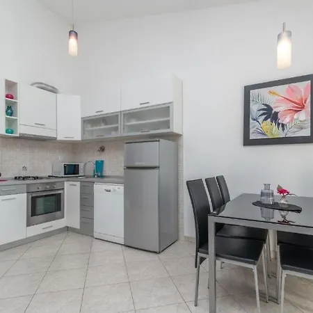 Apartament With Swimming Pool Seget Vranjica, Trogir - 24447 Donji Seget