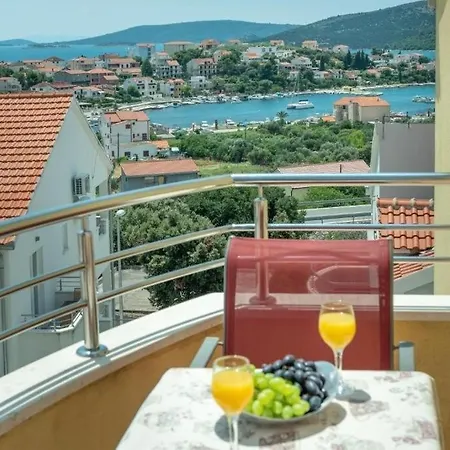 Apartament With Swimming Pool Seget Vranjica, Trogir - 24447 Donji Seget